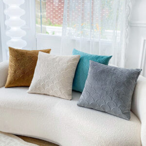 Alternative view of 45x45cm High Quality  Scallop Design Velvet Cushion Cover