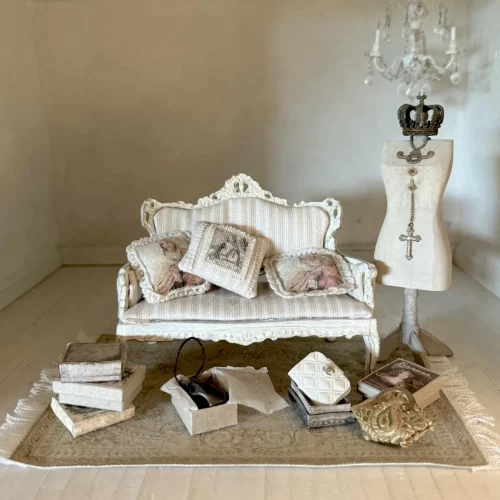 Chic Sofa Set with Accessories